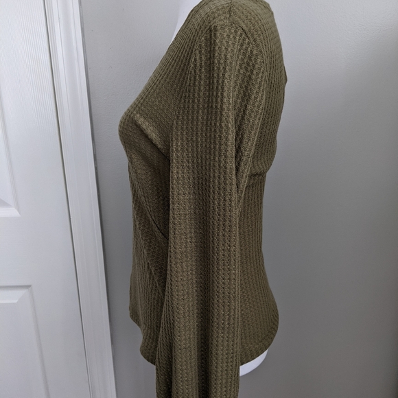 Waffle knit balloon sleeve tee - Picture 7 of 9